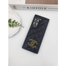 샤넬 폴드 제니 체인 누빔 폰케이스 (국내배송)