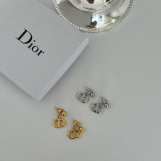 디올 cd 귀걸이