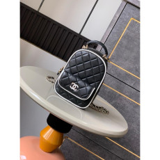 샤넬 미니 백팩 (2가지 컬러)