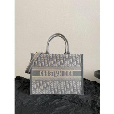 디올 레더 북토트 (2가지사이즈)