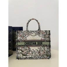 디올 포시즌 북토트백 라지 (2가지컬러)