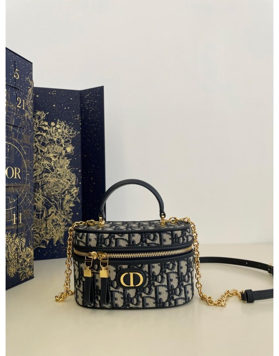 디올 시그니처 베니티백