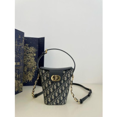 디올 몽테뉴 미니 버킷