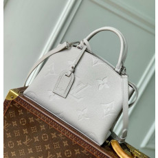 루이비통 M13803 모노그램 앙프렝뜨 쁘띠뜨 팔레