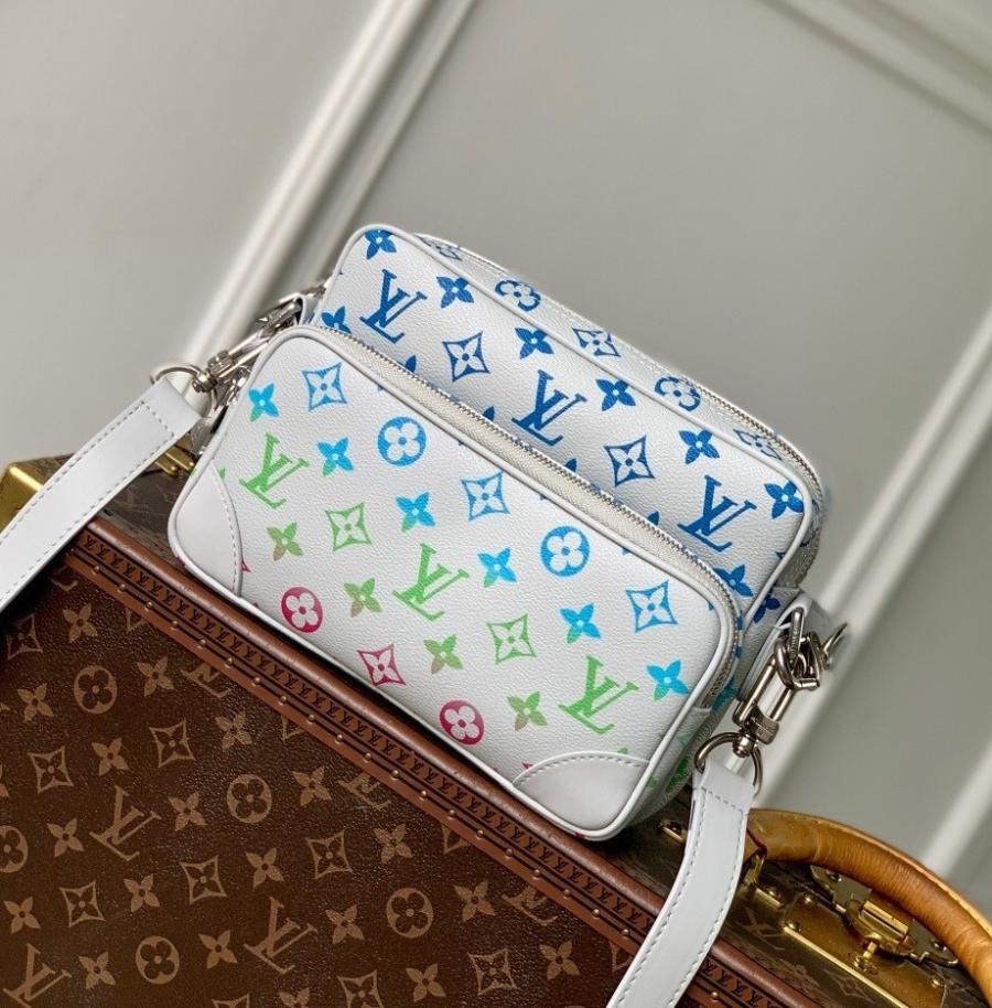 루이비통 25SS M13897 닐 크로스백