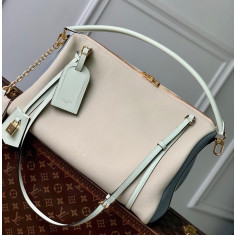 루이비통 M13667 토트앤 숄더백 라지 40cm