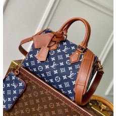 루이비통 M24443 P9 반둘리에 25cm