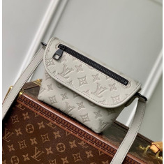 루이비통 M14794 펄스 웨어러블 월릿 크로스백