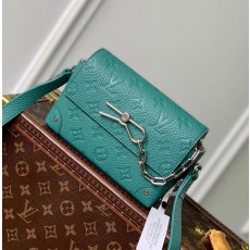 루이비통 스티머 웨어러블 크로스백