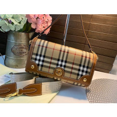 버버리 탑핸들 노트백 (국내배송)