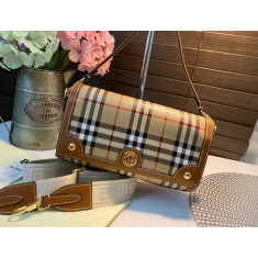 버버리 탑핸들 노트백 (국내배송)