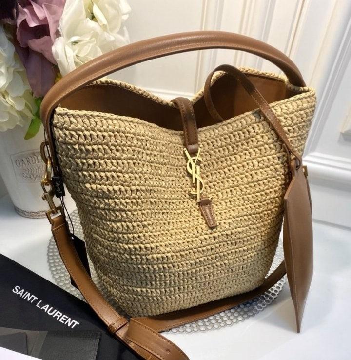 생로랑 르37 우븐 라피아 버킷백 (국내배송)