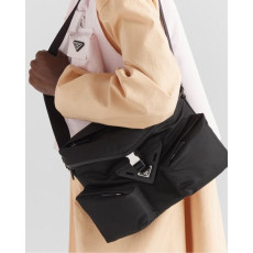 프라다 기하학 메신저백 (국내배송)