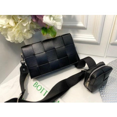 보테가베네타 카세트백 (국내배송)