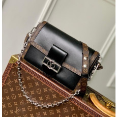 루이비통 도핀 소프트 MM M13450