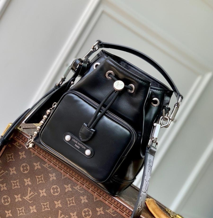 루이비통 M13985 노에 카고