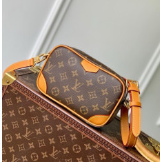 루이비통 M14058 트로카데로 웨어러블 숄더백