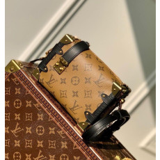 루이비통 M47139 pm 사이드 트렁크백