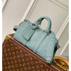 루이비통 M13866 키폴 반둘리에 25cm