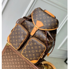 루이비통 M14015 몽수리 카고 백팩