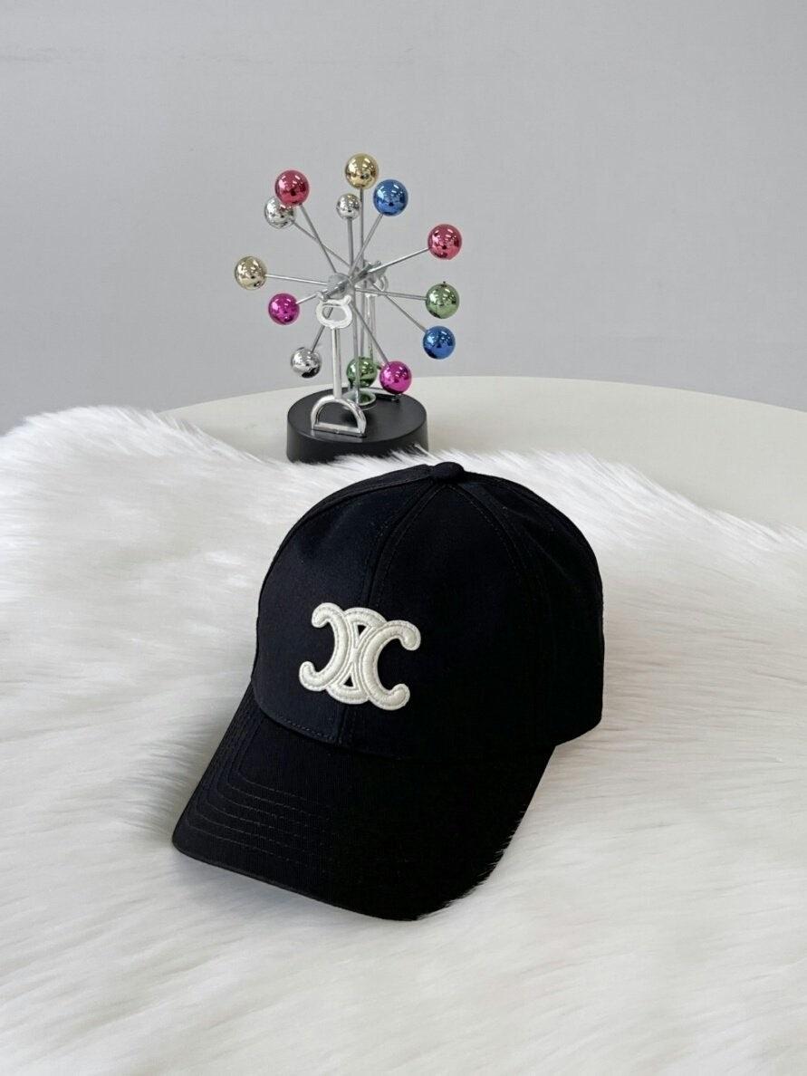 셀린느 트리옹프 볼캡 모자 (국내배송)