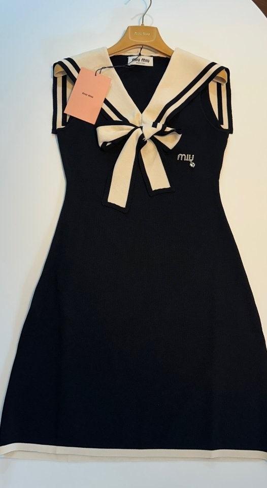 미우미우 세일러 원피스 (국내배송)