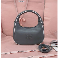 미우미우 5BC125 투톤 완더 숄더백