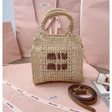 미우미우 5BA283 로고 크로셰 토트백
