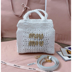 미우미우 5BA283 로고 크로셰 토트백