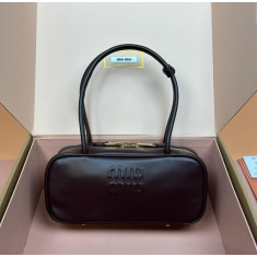 미우미우 아르카디 레더 보 백 스몰