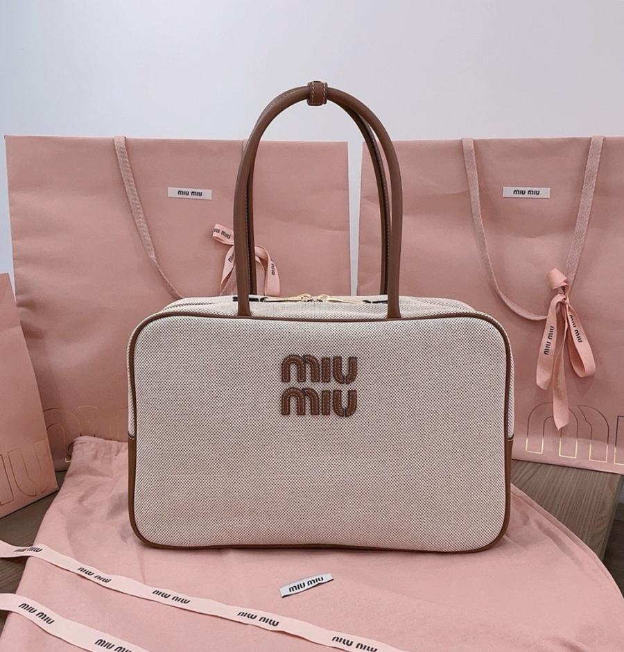 미우미우 아르카디 캔버스 보백 라지