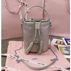 미우미우 5BE085 장식 새틴 버킷백