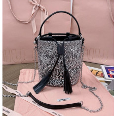 미우미우 5BE085 장식 새틴 버킷백