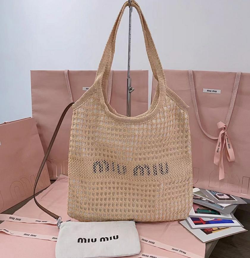 미우미우 5BG231 라피아 린넨 숄더백