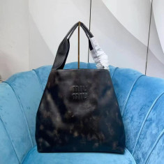 미우미우 5BC119 가죽 호보백