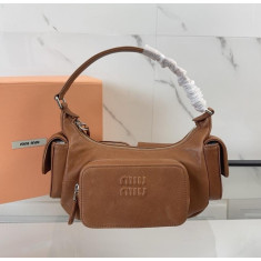 미우미우 나파가죽 포켓백