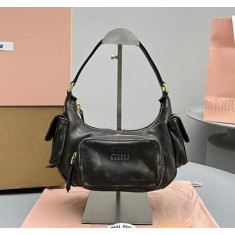 미우미우 나파가죽 포켓백