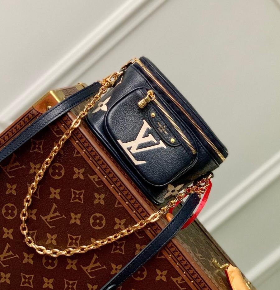 루이비통 M58636 미니 범백(다크네이비) 크로스백