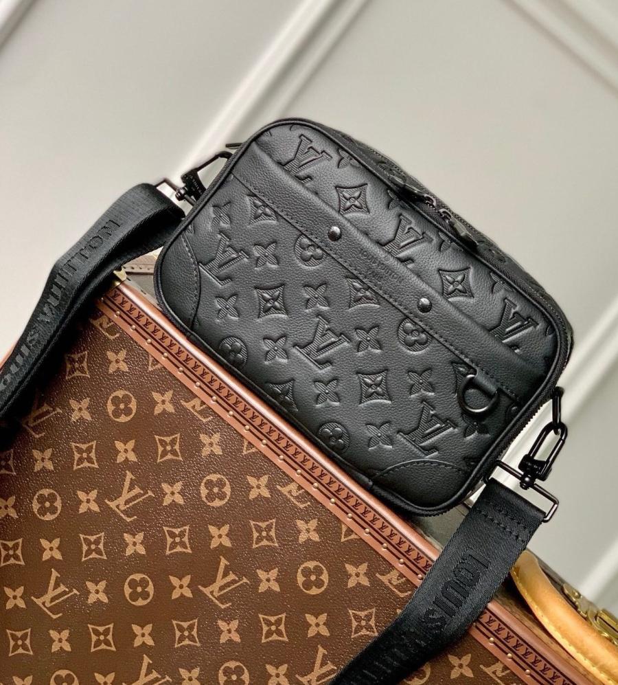 루이비통 M46955 알파 메신저 데일리백