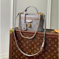 루이비통 M12427 베니티 체인 파우치