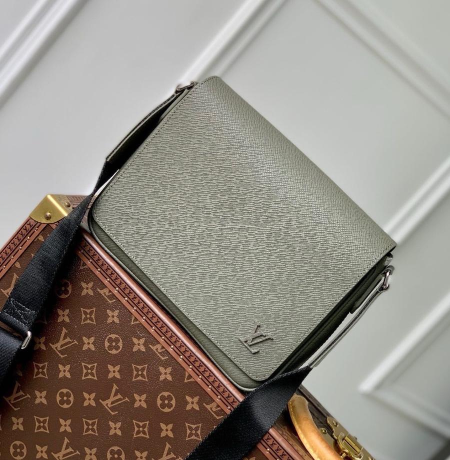 루이비통 M30850 디스트릭트