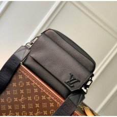 루이비통 M22482 패스트라인 메신저백