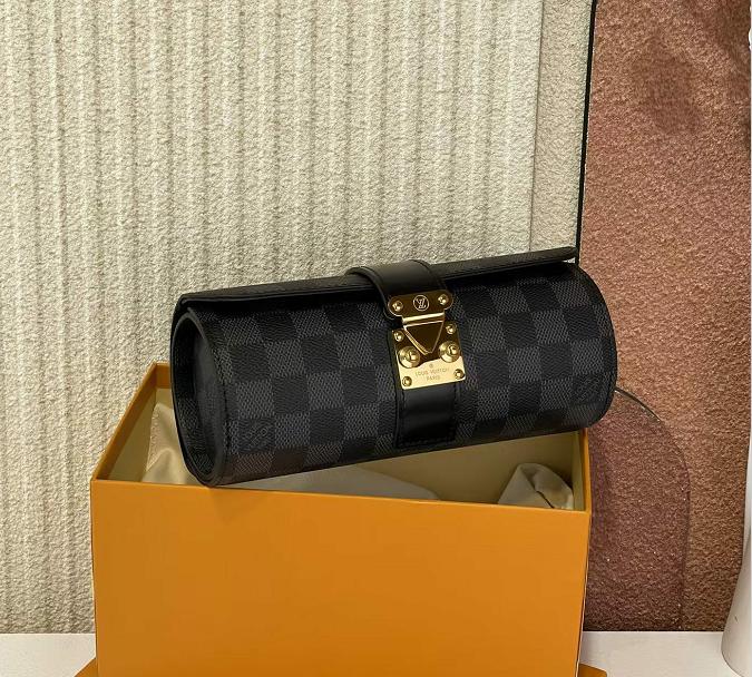 루이비통 M10145 에투이3 몽트르