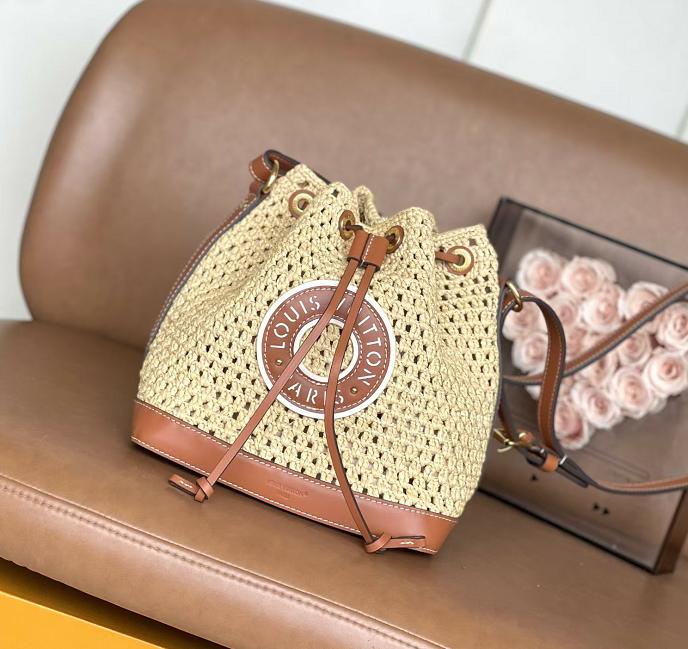 루이비통 M24722 라피아 노에 BB