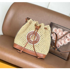 루이비통 M24722 라피아 노에 BB