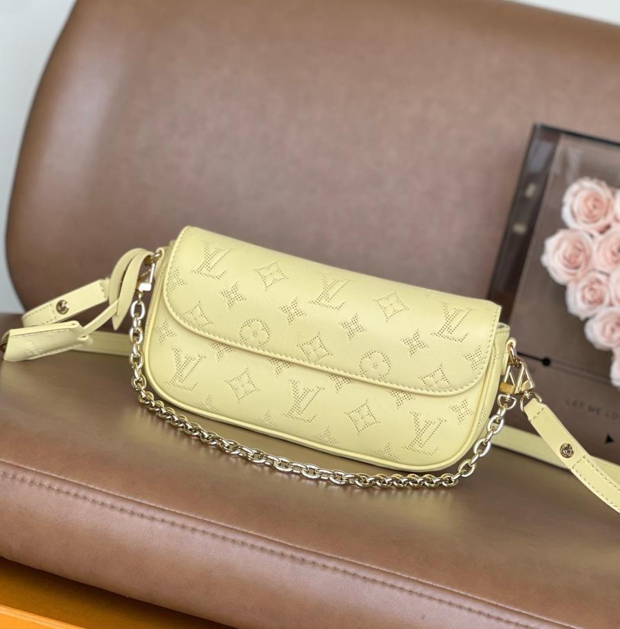 루이비통 M11299 월릿 온 체인 아이비