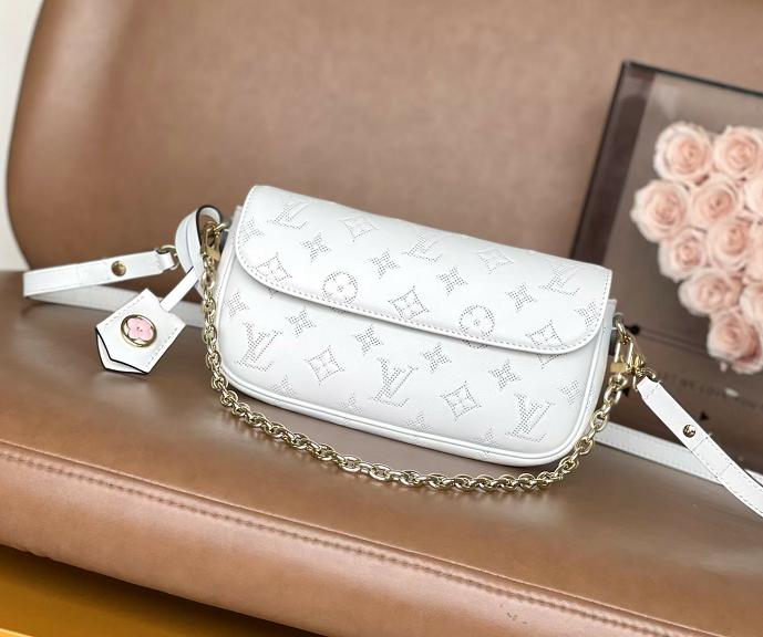 루이비통 M11299 월릿 온 체인 아이비