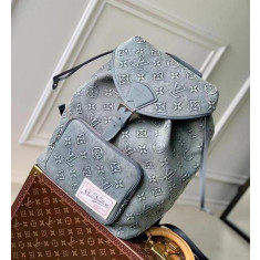 루이비통 M22534 몽수리 백팩