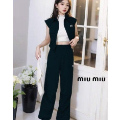 미우미우 카고 베스트 조커 셋업 2컬러 (국내배송)