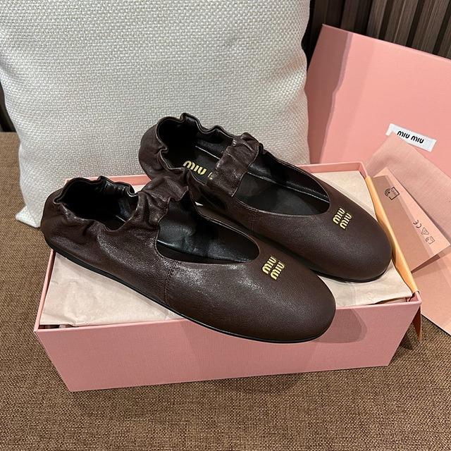 미우미우 루슈 나파 가죽 발레리나